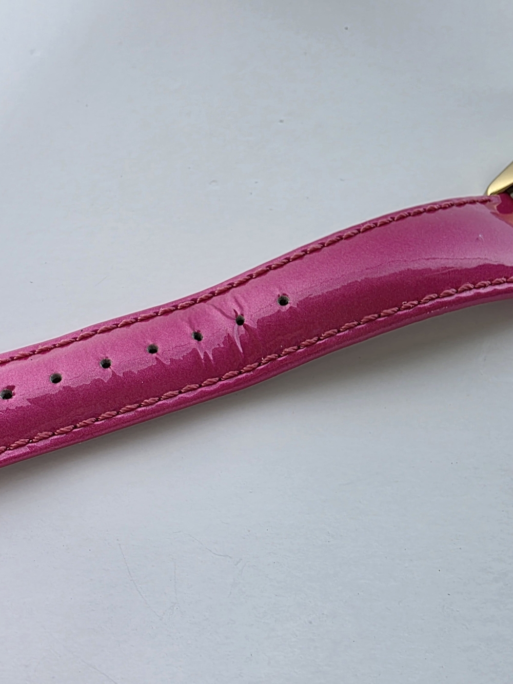 GUESS Gold-Tone Watch with Pink Dial and Pink Strap NEW BATTERY - Picture 6 of 17